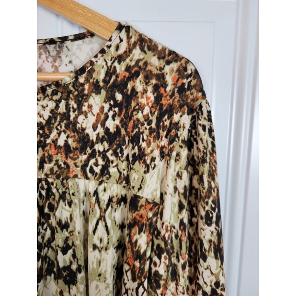 Sew in Love Plus Size Abstract Animal Print Long Sleeve Top Size 2X - Picture 5 of 9